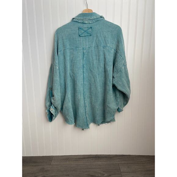 ZENANA Double Gauze Button Up Blouse Women's 2XL Blue Raw Hem Distressed Shirt - Picture 5 of 6